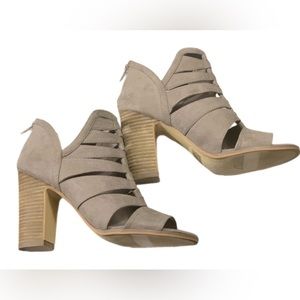 🔥🔥Carlos ‘Solera’ heeled cut out booties🔥🔥